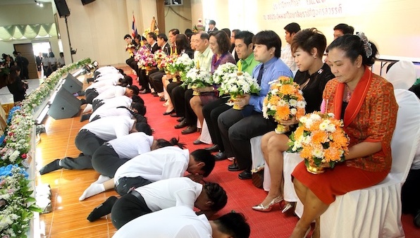１月16日タイの先生の日!タイ人教師の威厳が保たれている理由