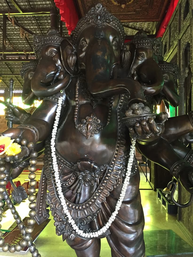 ガネーシャ博物館に展示されているガネーシャの立像