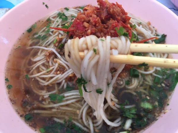 チェンマイ雲南朝市の米麺−1
