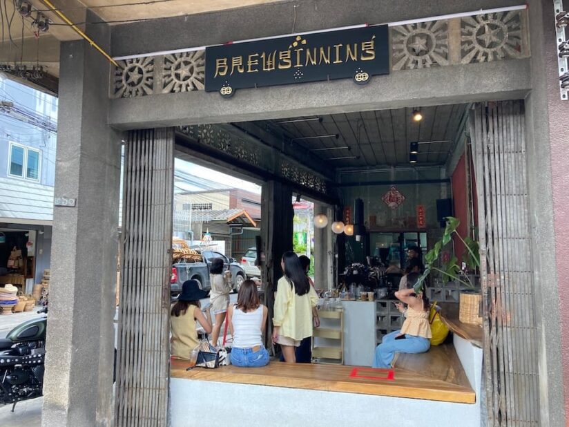 チャンモイ通りの人気カフェ「Brewginning Coffee」