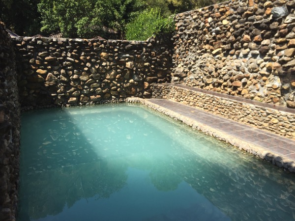 チェンマイ - ポーグワン温泉の小さい温水プール-2