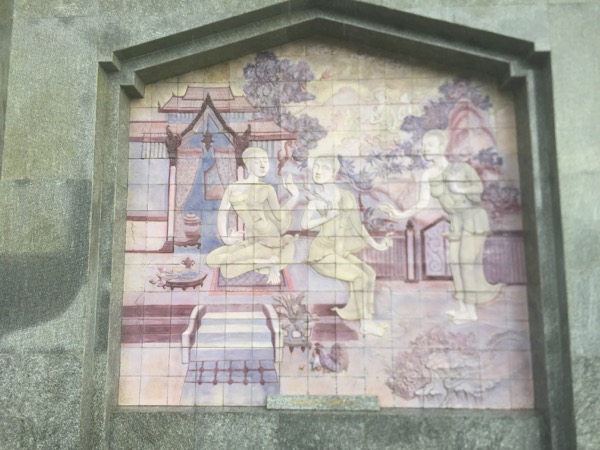 ドイ・インタノンのシリキット王妃の記念塔の中の壁画-2