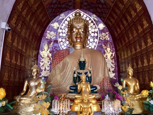 ワット・チェット・ヨートの仏塔の中に祀られている仏像「プラプラターンルアンポーヤイ仏」