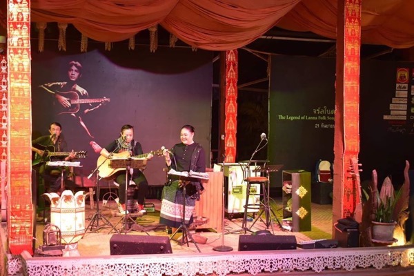 スーンタリー・ヴェチャノントのステージ（facebook）