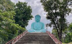 鎌倉大仏そっくりなランパーン県の巨大大仏