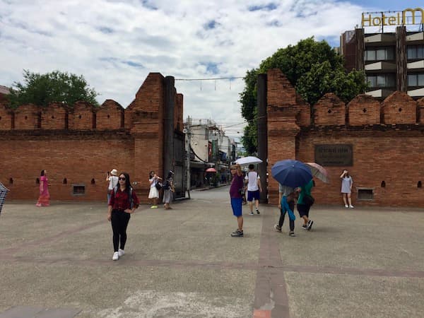 チェンマイ旧市街東側の門ターペ門