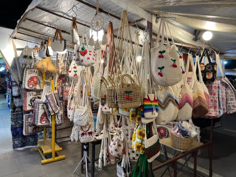 チャンクラン通り夜市のハンドメイドバック露店